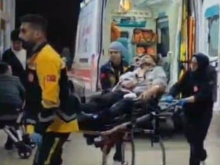 Adana'da bıçaklı kavgada 2 kişi yaralandı