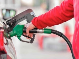 Çifte indirim pompaya yansıdı: 25 Mart Çarşamba indirimli benzin, motorin ve LPG fiyatları