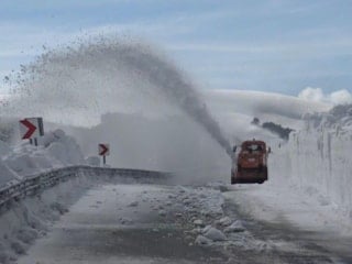 Ardahan Bülbülan Geçidi’nde karla mücadele