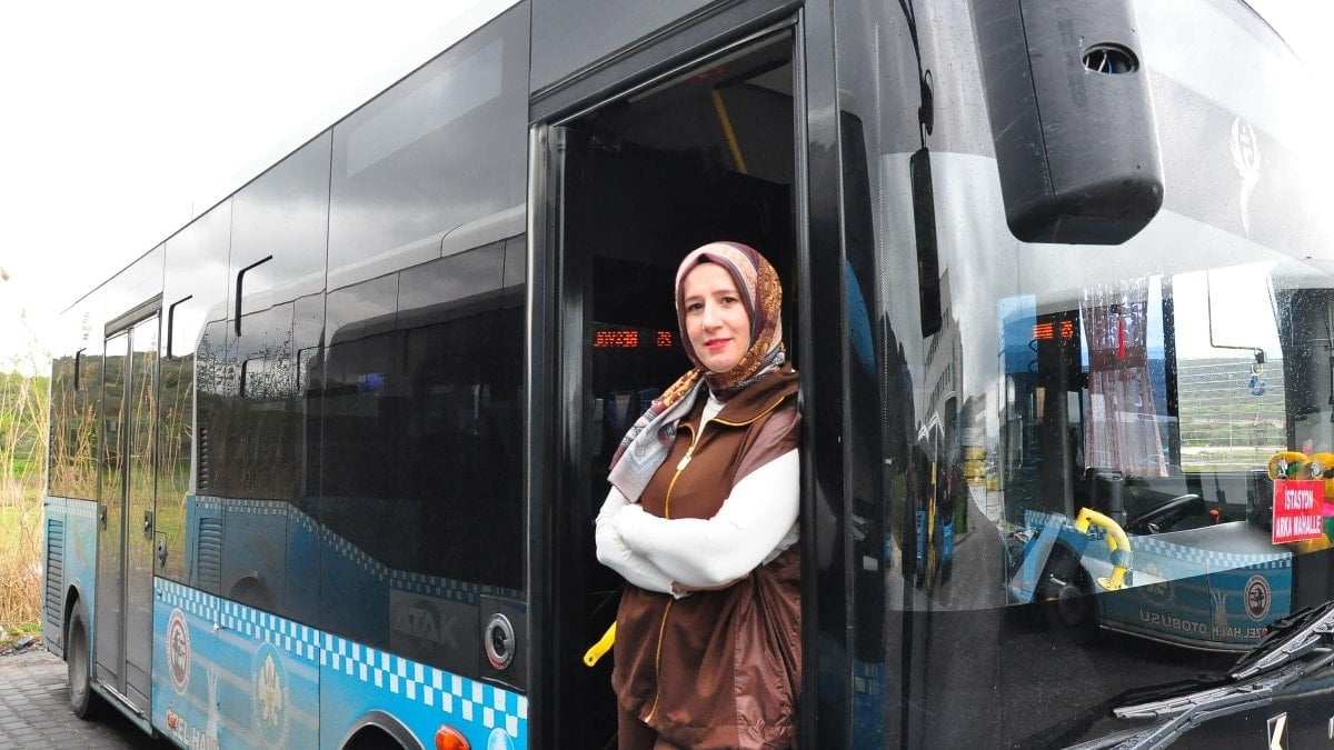 Manisa'nın ilk kadın otobüs şoförü oldu