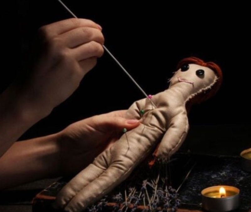 Trabzon'da kız arkadaşına büyü yaptırmak istedi: 500 bin lira dolandırıldı