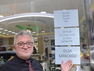 Bilecik'te kuyumcu dükkanına yazı astı: Altın yok