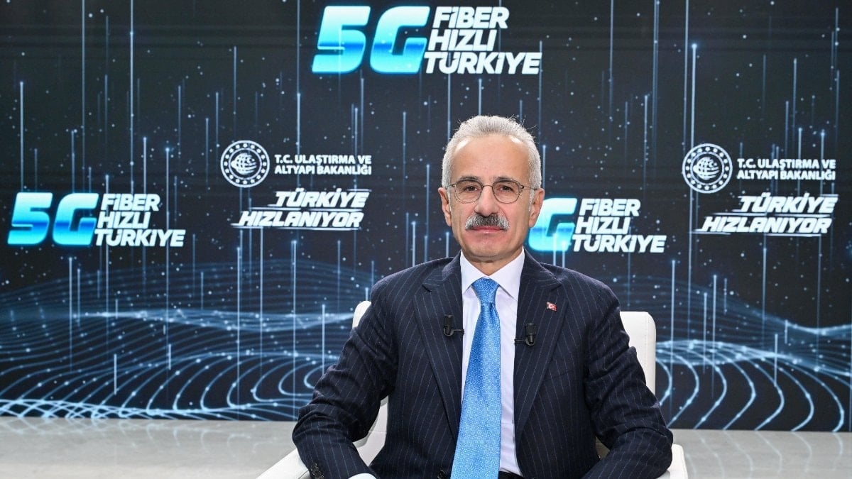 Abdulkadir Uraloğlu: 5G hizmeti, 1 Nisan'da başlayacak