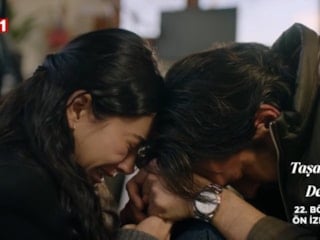 Taşacak Bu Deniz 22. ön izleme | Esme, içini döküyor: "Hayatımızı çaldılar"