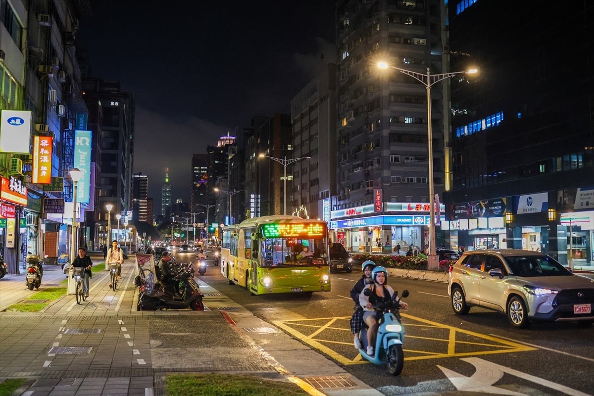 Enerji krizi Asya ülkelerini sarstı