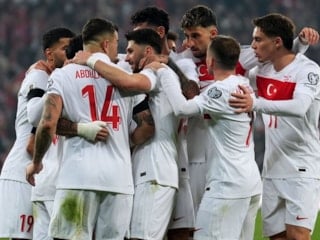 Dünya Kupası'na gitmek için sahadayız: İşte Türkiye - Romanya maçının muhtemel 11'leri