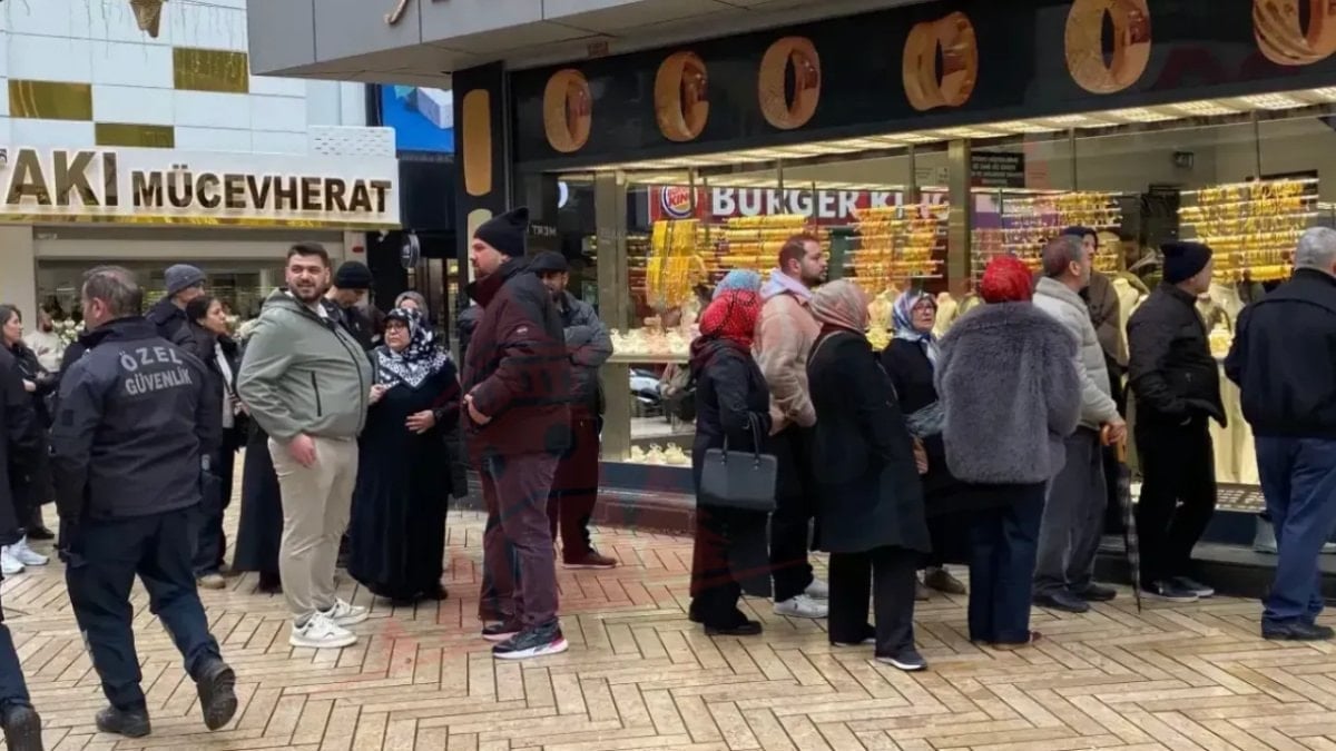 Türkiye’de yastık altındaki altın miktarı 8 bin tonu aşarak rekor kırdı
