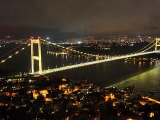 FSM sarıya büründü: Anlamı dikkat çekti