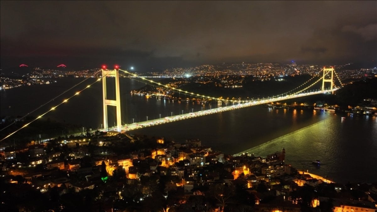 FSM sarıya büründü: Anlamı dikkat çekti