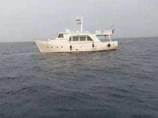 Aydın açıklarında İtalya rotasındaki teknede 101 kaçak göçmen yakalandı