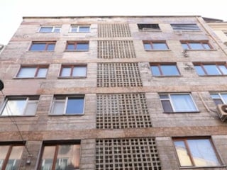 Orhan Pamuk'un 9 dairesinin bulunduğu 'Taray Apartman'ı yıkılacak