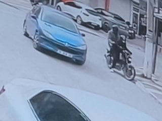 İzmir'de kuyumcuyu pompalı tüfekle soyan 3 şüpheli kamerada