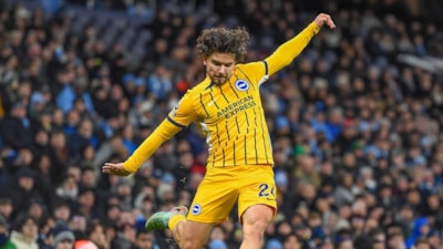 Manchester United, Ferdi Kadıoğlu'nun peşinde