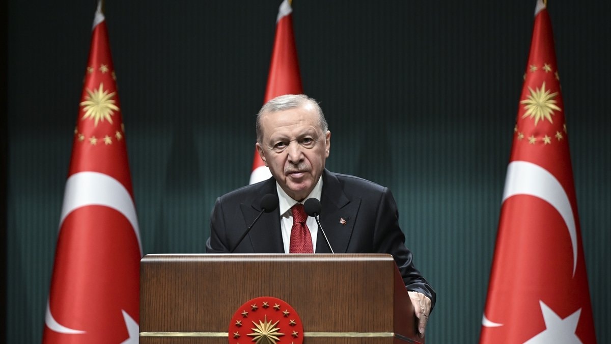 Cumhurbaşkanı Erdoğan: Partimize oy veren vermeyen herkes Allah'a hamd ediyor