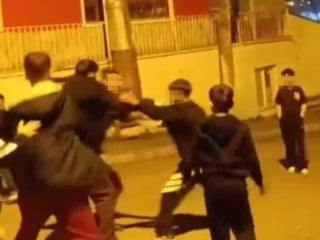 Ankara'da bir çocuk önü kesilerek yaşıtları tarafından darbedildi