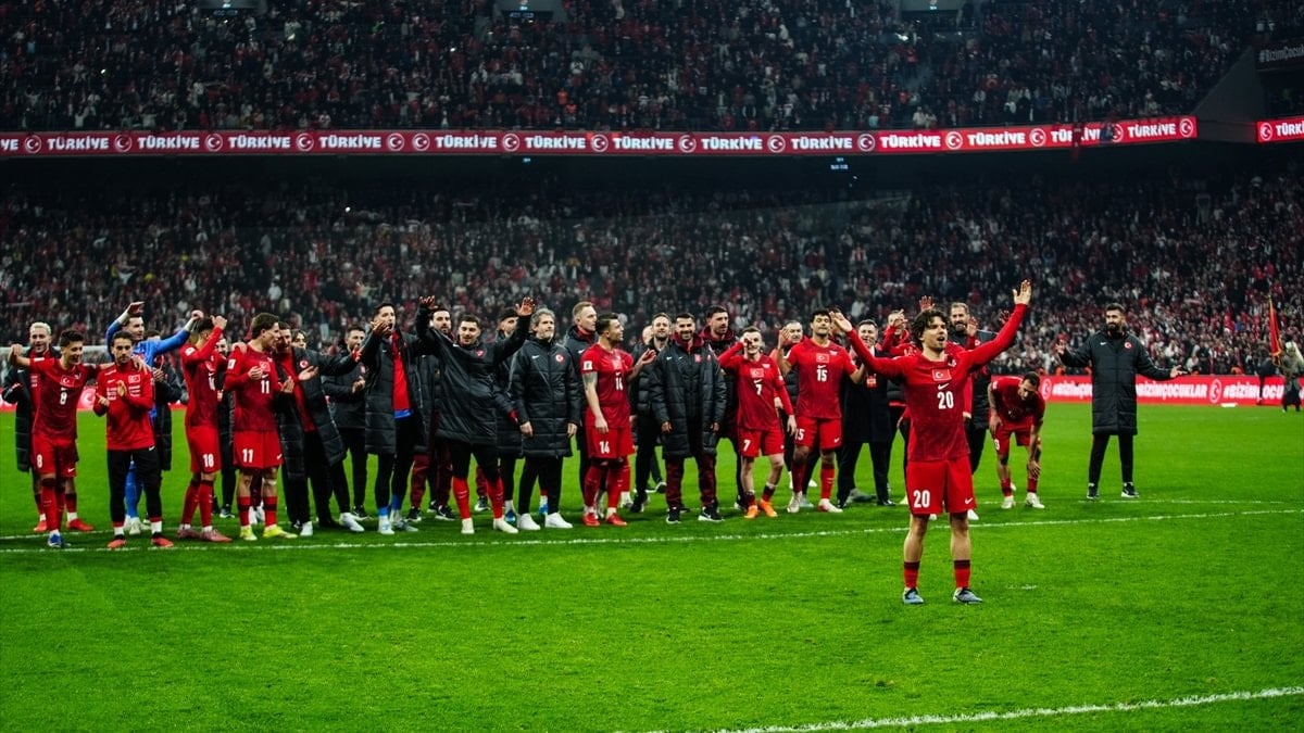 A Milli Futbol Takımı'nda büyük coşku! Maç sonu mehter marşı çaldı
