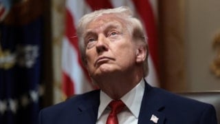 Trump: İran'da enerji tesislerine yönelik saldırıları 10 gün daha erteledim