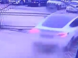 Kocaeli'de kontrolden çıkan otomobil ortalığı savaş alanına çevirdi