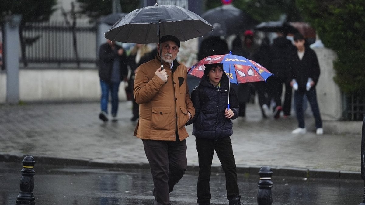 Yurt genelinde yağışlar devam ediyor: Sıcaklıklar mevsim normallerinde