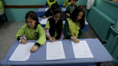 Elazığ'da akran zorbalığına karşı örnek adım: Öğrenciler 'dostluk sözleşmesi' imzaladı