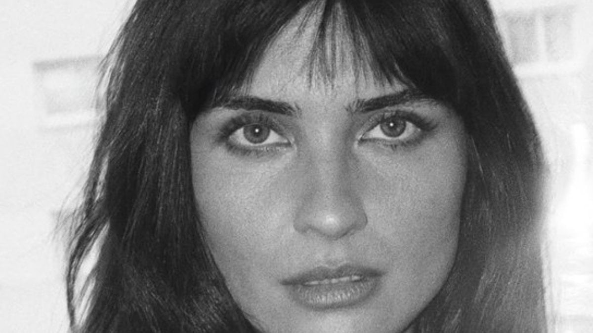 Tuba Büyüküstün'ün yeni filminden ilk fotoğraflar! Koltuk altına yorum yağdı