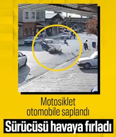 Hatay’da motosiklet sürücüsü, çarpışmanın etkisiyle havaya savruldu