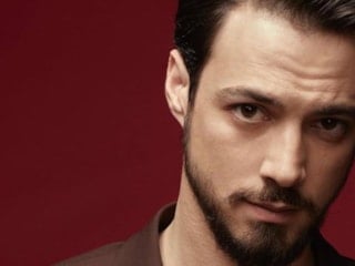 Mert Yazıcıoğlu'nun yeni sevgilisi Zeynep Artukmac, Afra Saraçoğlu'nun arkadaşı çıktı