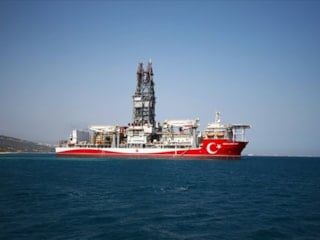 Abdülhamid Han gemisi Karadeniz'de sondaja başladı