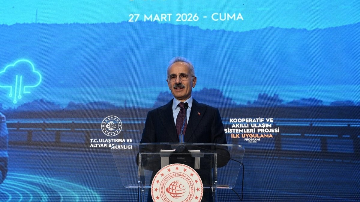 Abdulkadir Uraloğlu: 5G destekli akıllı ulaşım sisteminin ilk uygulaması İstanbul'da başlatıldı