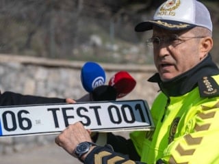 EGM yetkililerinden 'APP plaka' uyarısı: Araç tescil plakalarında standartlara uyma zorunluluğu
