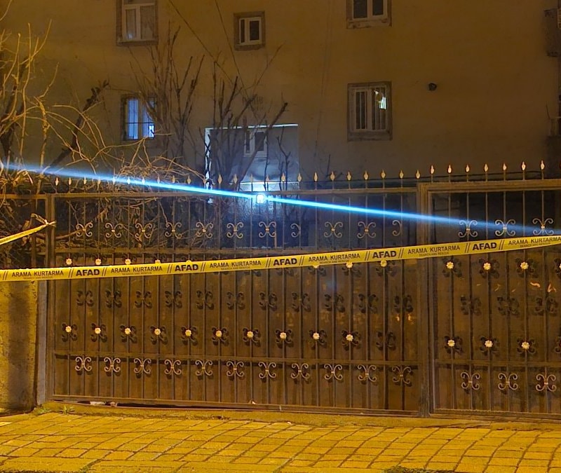 Diyarbakır’da kolonlarından ses gelen binadaki 51 kişi tahliye edildi