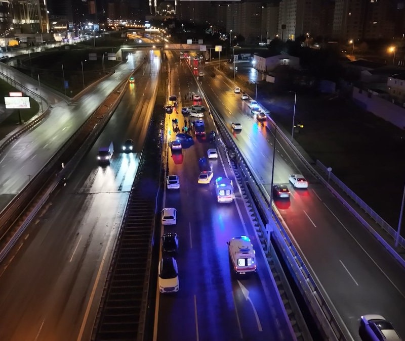 İstanbul'da zincirleme kaza: 7 araç birbirine girdi