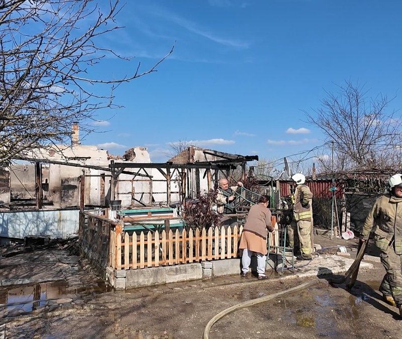 İstanbul'da yaşlı çiftin evi yangında küle döndü