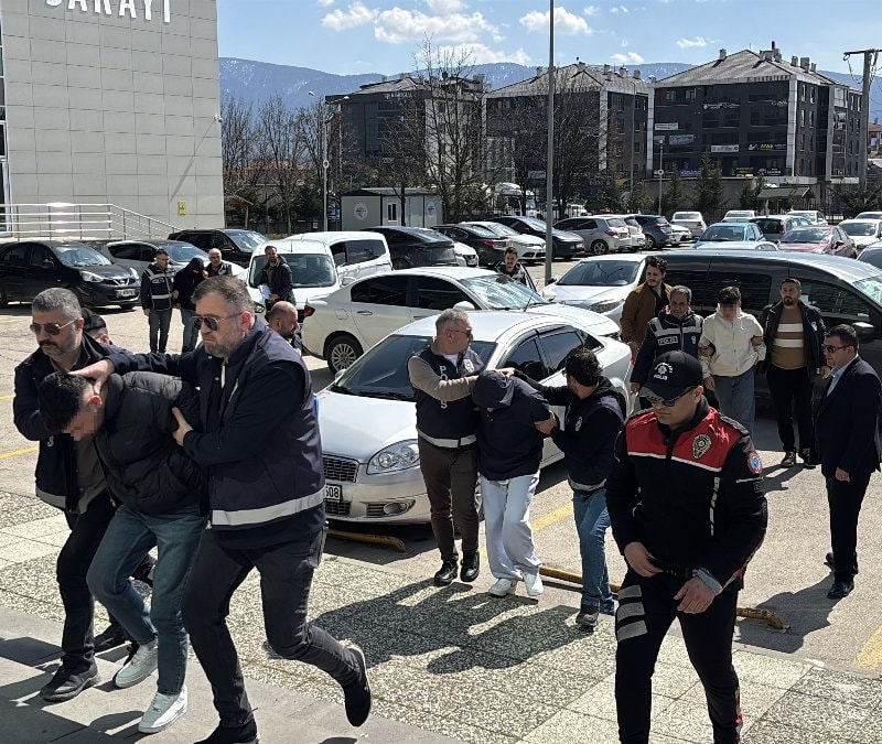 Bolu'da alkollü mekanı kurşunlayan 4 şüpheliden 2'si tutuklandı