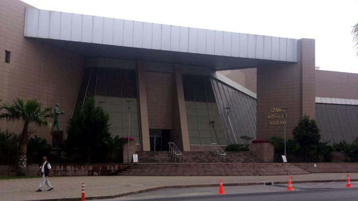 İzmir'de dolandırıcılık yapan 25 kişi yakalandı