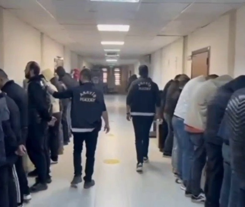 Hatay'da kahvehaneyi kumarhaneye çeviren 42 şahsa 487 bin TL ceza