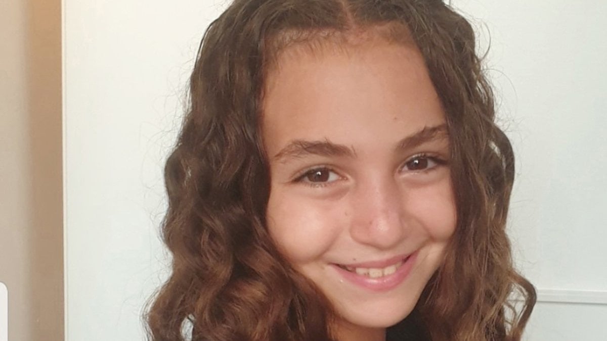 Antalya'da köpekten kaçarken kamyonun çarpması ile ölen Mahra mezarı başında anıldı