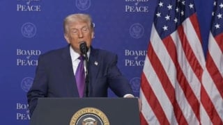 Trump'tan 'Gerald R. Ford' açıklaması: Canımızı kurtarmak için kaçtık