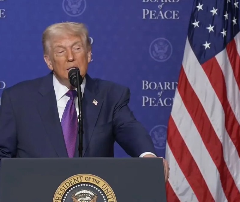 Trump'tan 'USS Gerald R. Ford' açıklaması: Canımızı kurtarmak için kaçtık