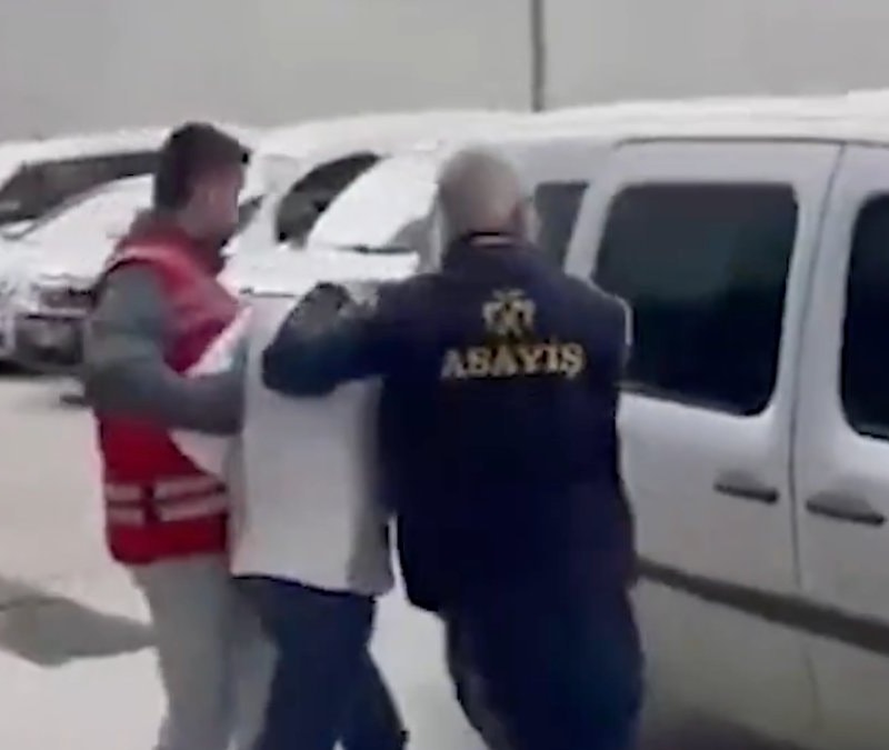 İçişleri Bakanlığı: 8 ilde 810 Milyon TL hesap hareketi bulunan 58 şüpheli yakalandı