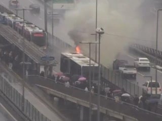 İstanbul'da metrobüste yangın çıktı
