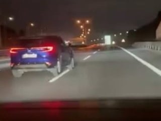 İstanbul TEM Otoyolu’nda tehlikeli sürüş: Zikzak çizen sürücü kamerada