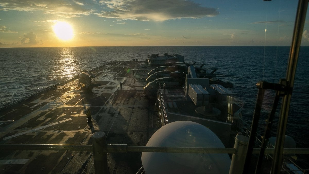 3 bin 500 deniz piyadesini taşıyan gemi Orta Doğu'ya ulaştı