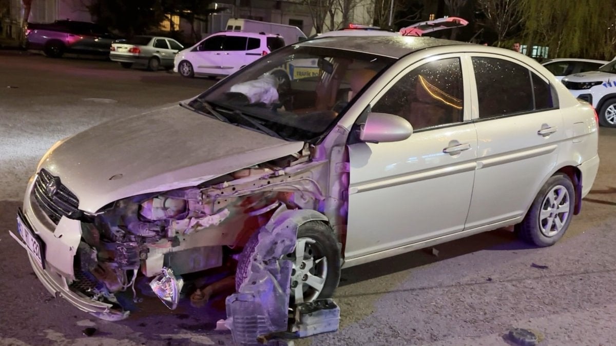 Aksaray'da kaza yapan alkollü sürücünün ehliyeti daimi olarak iptal oldu