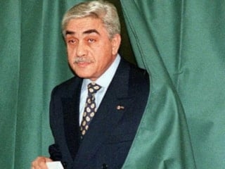 Eski Cezayir Cumhurbaşkanı El-Emin Zerval hayatını kaybetti