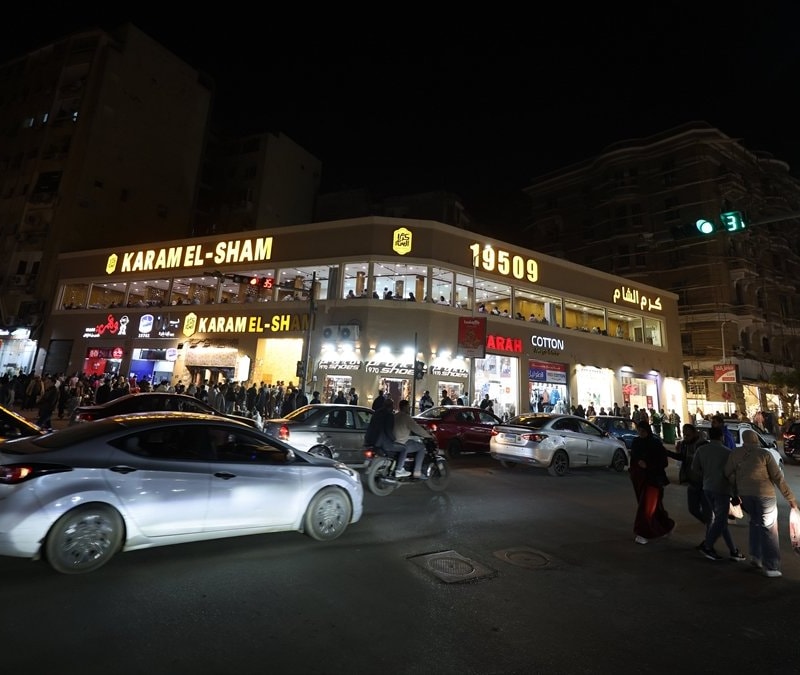 Mısır’da tasarruf alarmı: Dükkanlar erken kapandı, sokaklar karardı