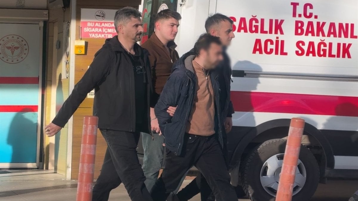 Bursa'da park edilmiş araçları soyan hırsıza suçüstü: Tutuklandı