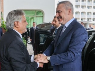 Hakan Fidan, Pakistanlı mevkidaşı Dar ile bir araya geldi