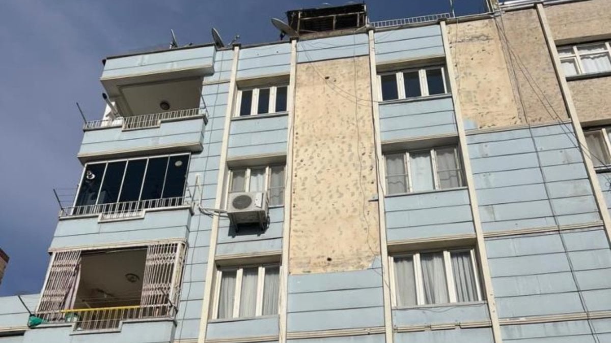 Şanlıurfa’da bina faciası: Dökülen beton parçaları yaya kafasına isabet etti
