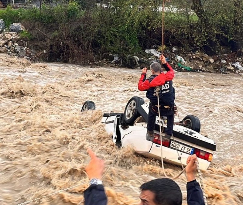 Muğla'da sel sularında can pazarı: 1 kişi hayatını kaybetti